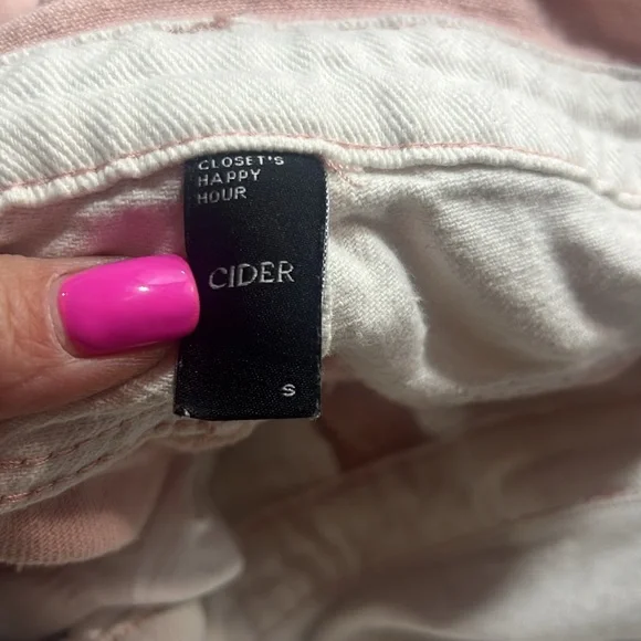 Cider pink and white overalls size small - Picture 9 of 10